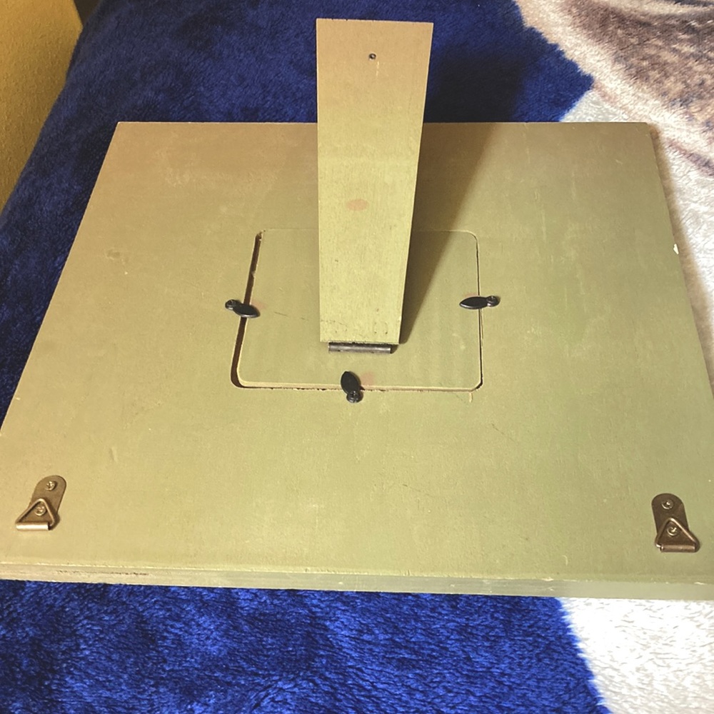 Two Stylish Picture frames - Picture 8 of 10